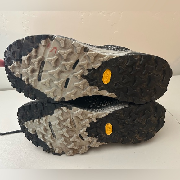 New Balance Men's Summit Kom V1 Running Shoes Black/Magnet Size 12 Vibram Sole - Picture 5 of 13